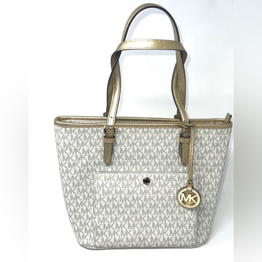 Michael Kors Signature Jet Set Tote in Van/Gold